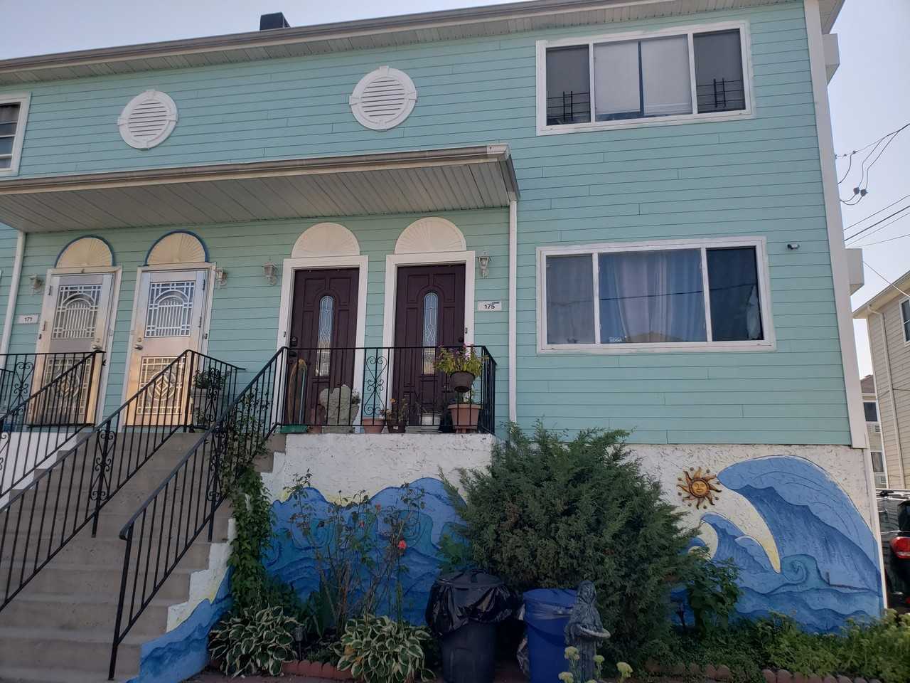 1-75 Beach 97th Street #2nd flr - Photo 2 of 5