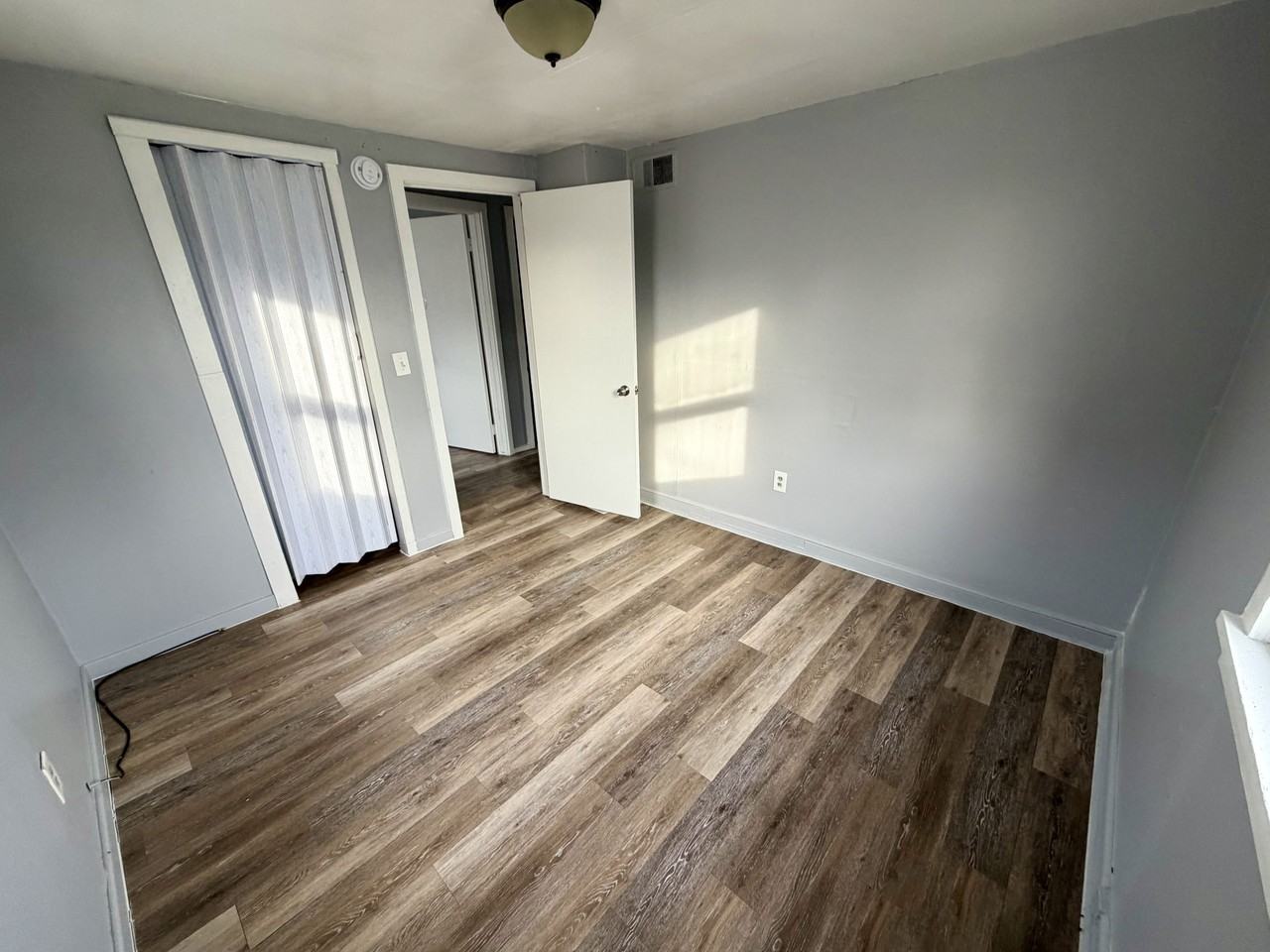 1331 Carman St - Photo 3 of 10