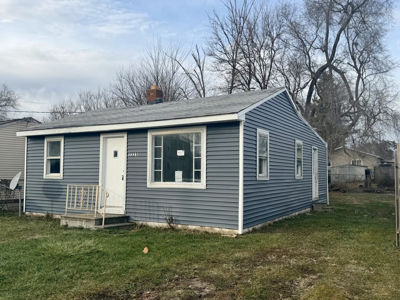 1331 Carman St - Photo 6 of 10