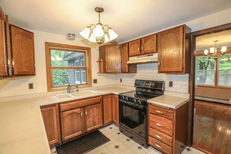 63 Mill Rd - Photo 5 of 10