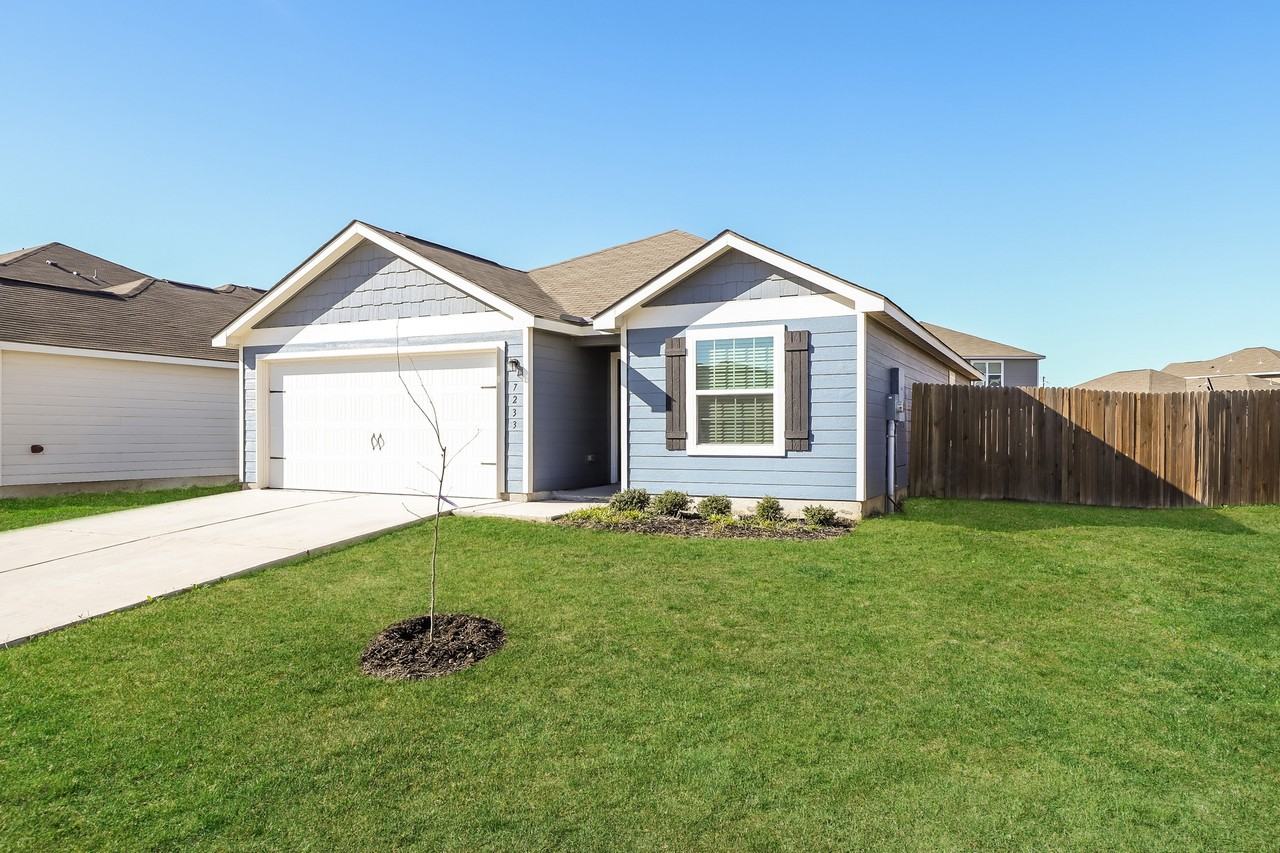 7233 Jebson Pass - Photo 2 of 23