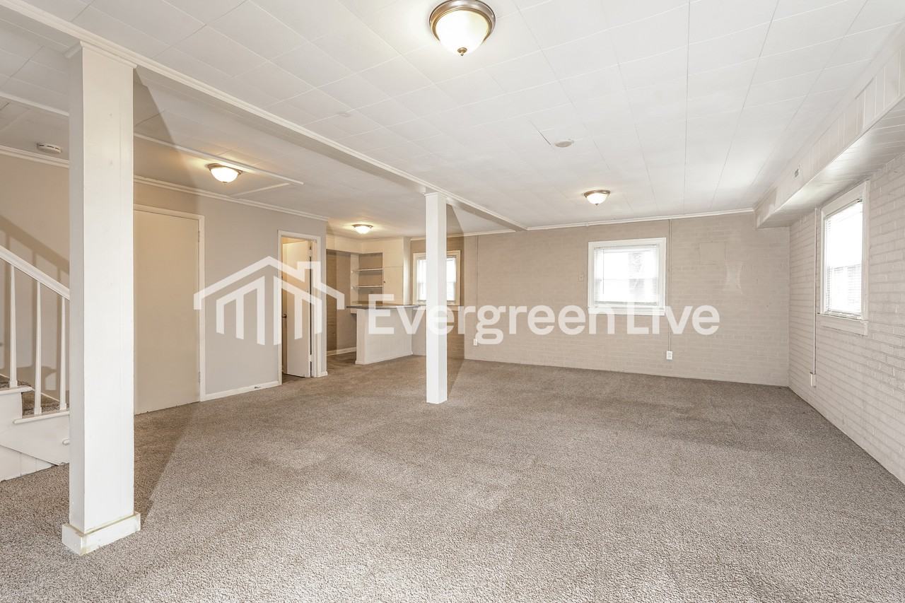 2202 Maybank Dr - Photo 6 of 15