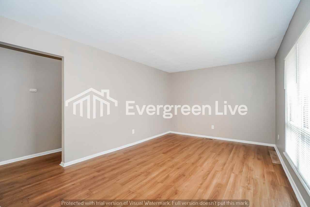 2592 Milverton Way - Photo 3 of 15