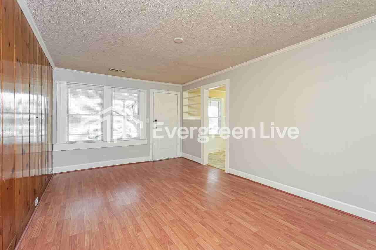 141 Stewart Rd - Photo 2 of 15