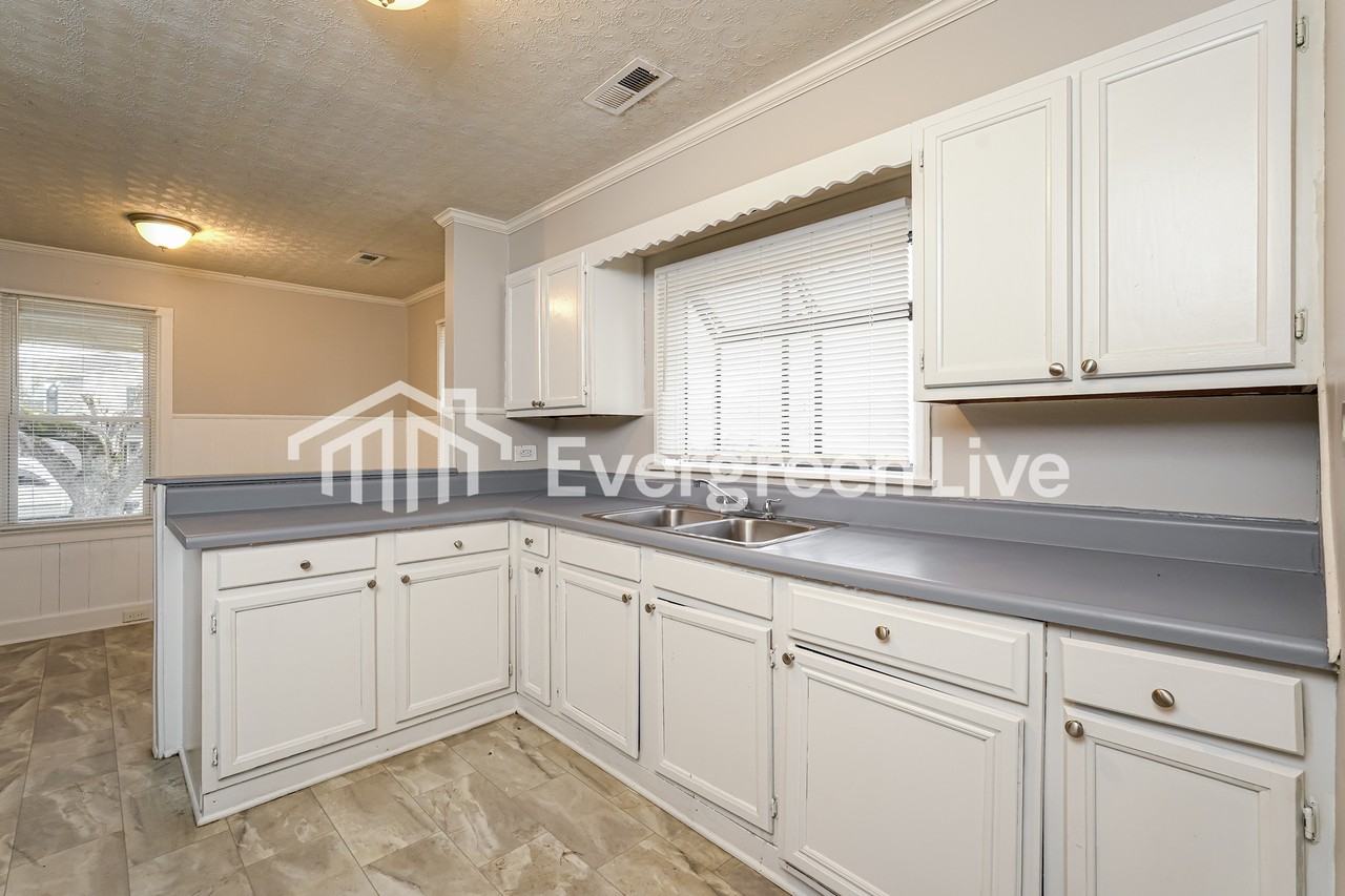 141 Stewart Rd - Photo 6 of 15