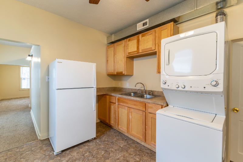 6606 Ballard Ave - Photo 4 of 16