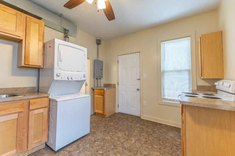 6606 Ballard Ave - Photo 7 of 16