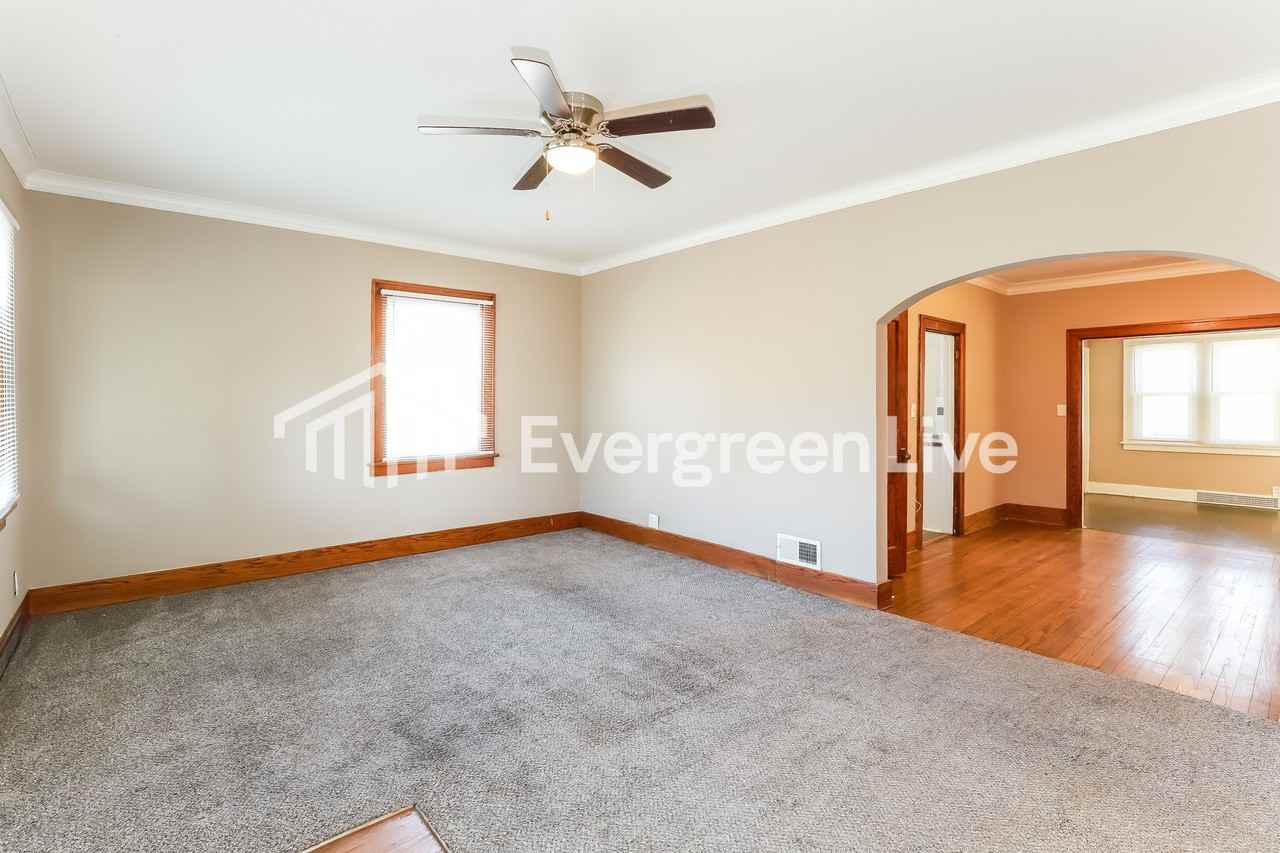 3123 Fontenelle Blvd - Photo 3 of 16