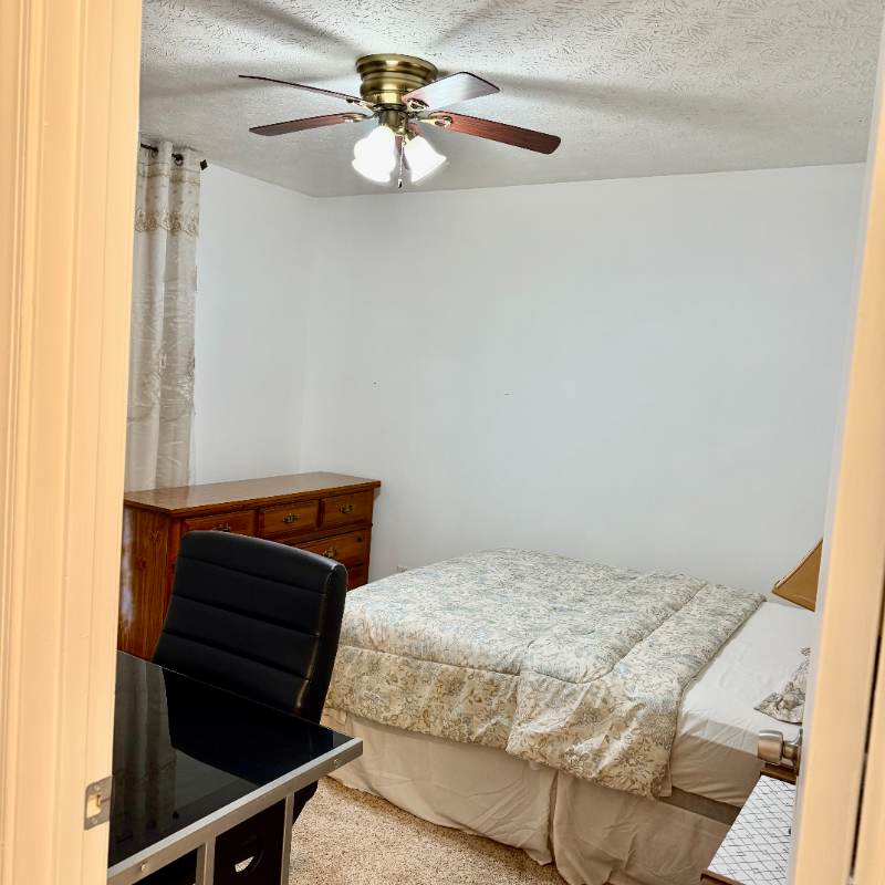 4401 Yorkshire Ct - Photo 2 of 4