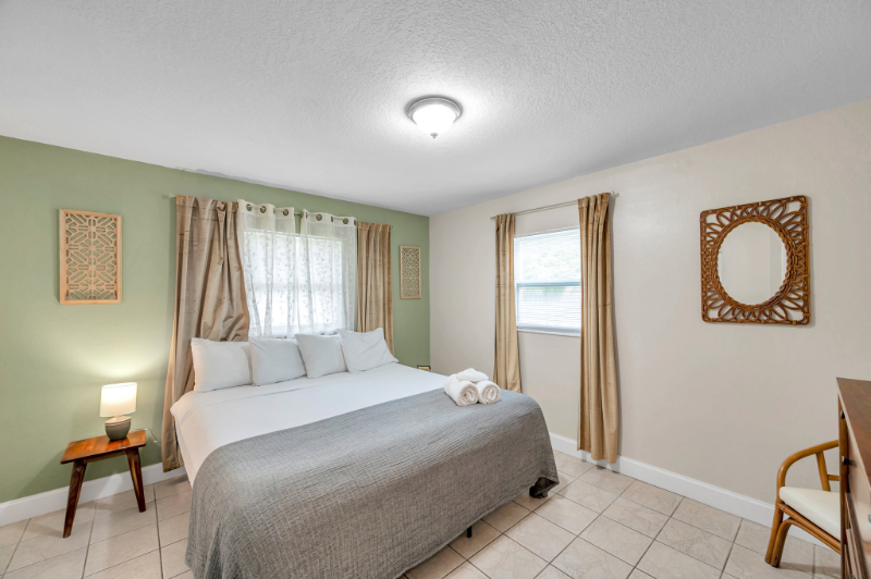 3371 N Bay Ave - Photo 4 of 20