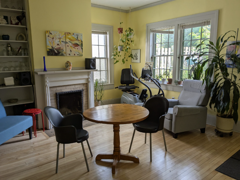 506 N State St - Photo 4 of 19