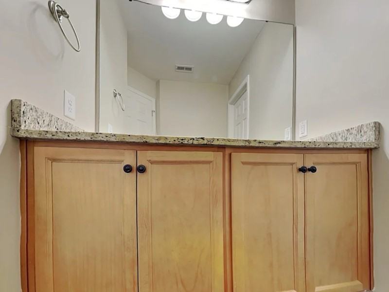 1433 Ujamaa Dr - Photo 5 of 11