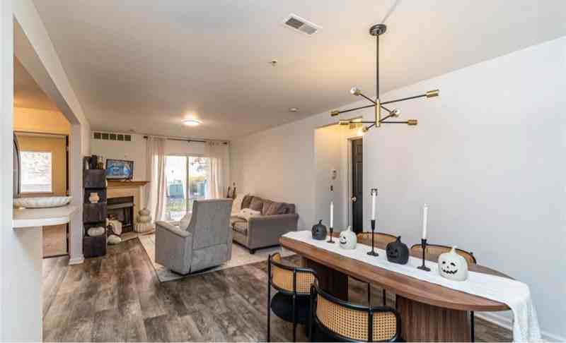 867 Amanda Ln - Photo 4 of 13