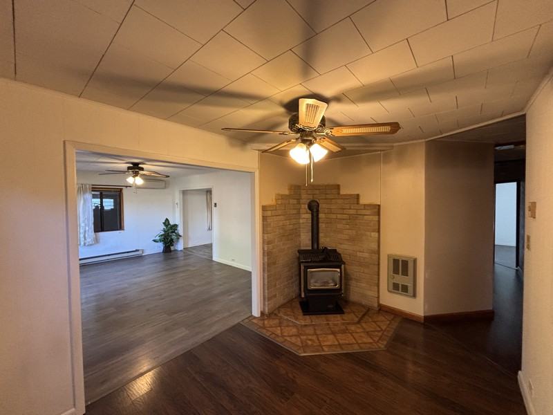 108 Se 100th Ave - Photo 2 of 8