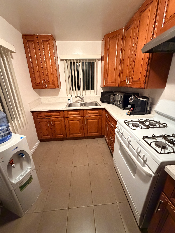 723 S Louise St #C - Photo 6 of 13