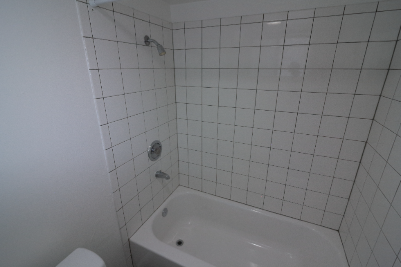 2220 Lake Rd - Photo 4 of 13