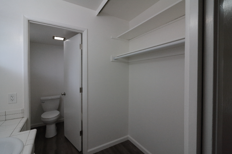 2220 Lake Rd - Photo 5 of 13