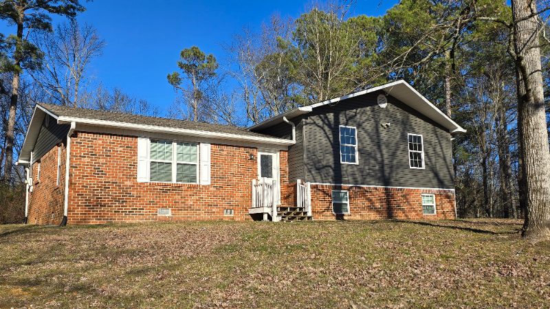 210 Dogwood Cir Ne - Photo 2 of 16