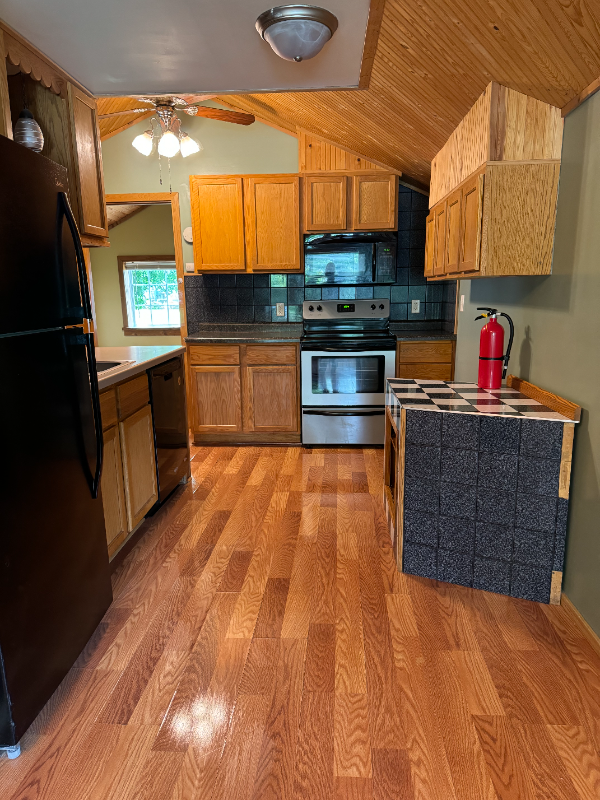 959 W 2nd St - Photo 3 of 6