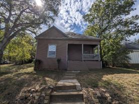 410 E Day St - Photo 1 of 1