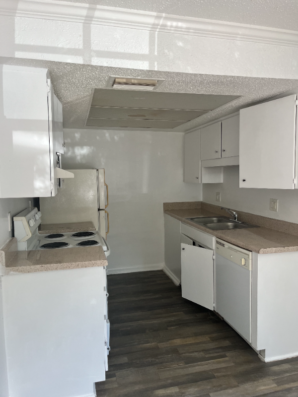 3215 Baird Ave #C19 - Photo 2 of 4