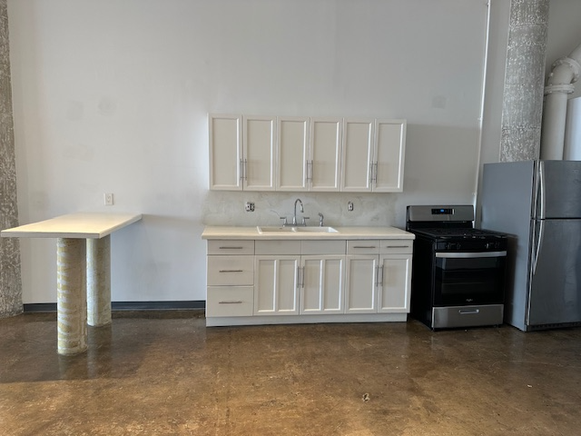 1308 Factory Pl #502 - Photo 6 of 14