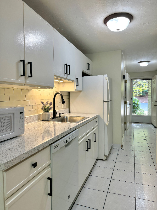 15 Lordvale Blvd - Photo 2 of 10