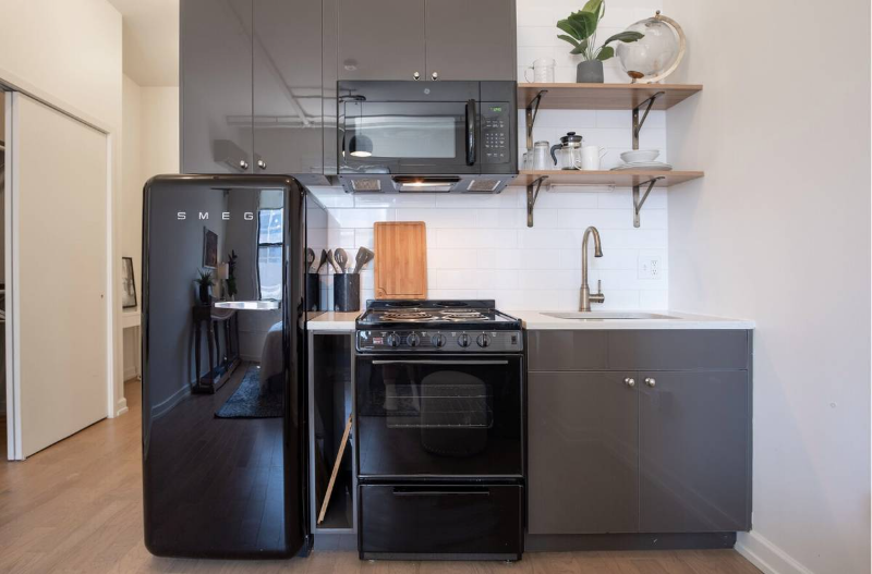 98 W Chicago Ave - Photo 5 of 10