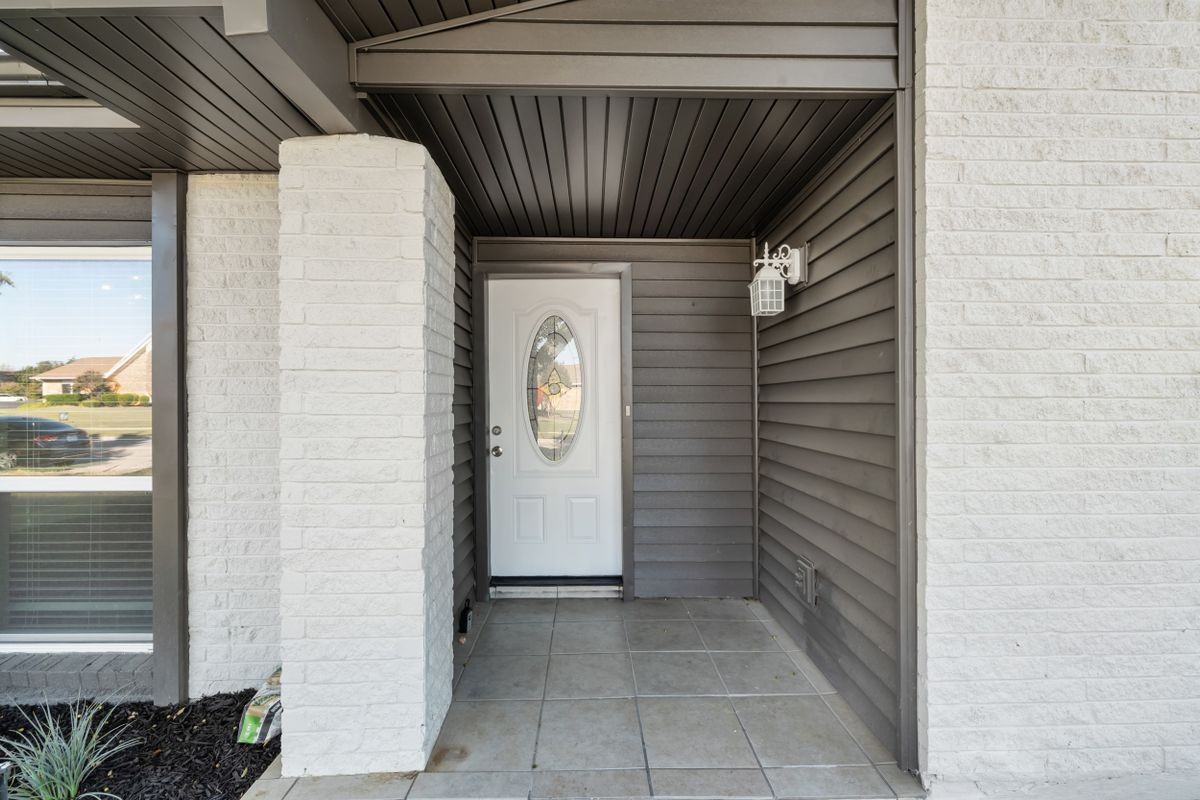 2008 E Peters Colony Rd