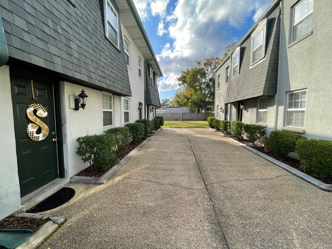 1824 Hickory Ave ##A - Photo 3 of 19