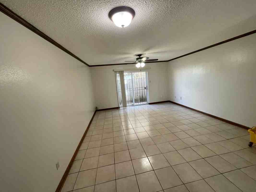 1824 Hickory Ave ##A - Photo 6 of 19