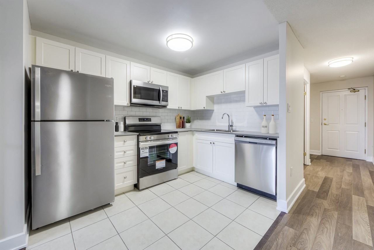 Regency - Photo 2 of 12