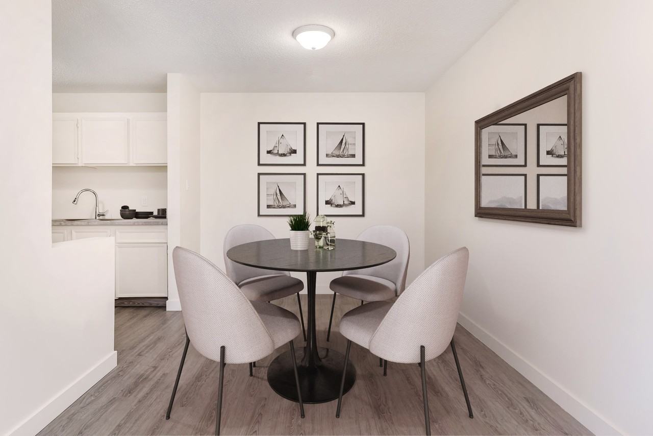 Summerlea Place - Photo 4 of 7