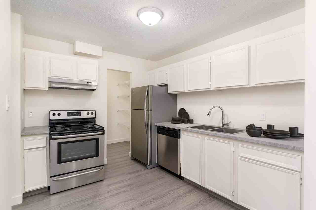 Summerlea Place - Photo 5 of 7