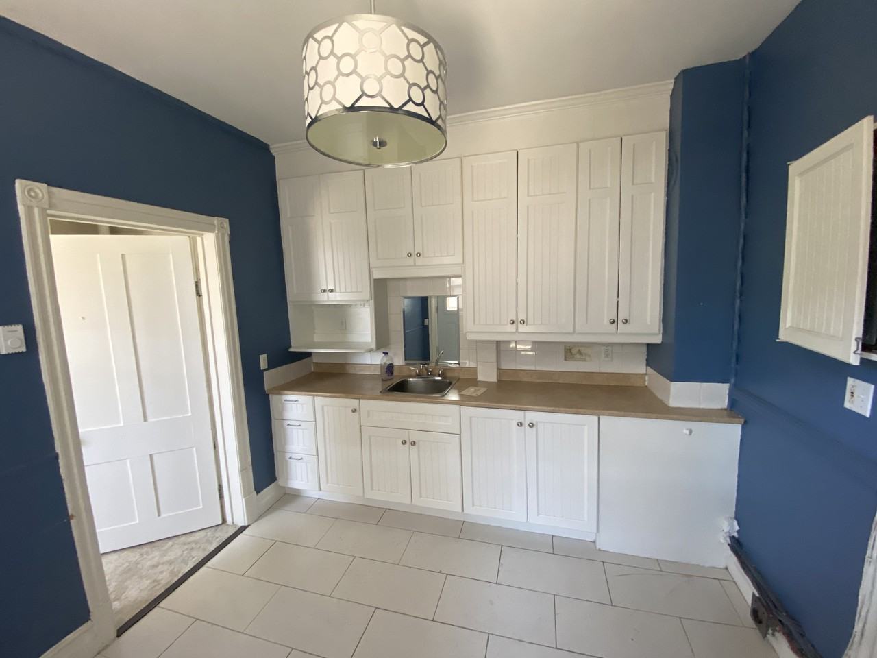 Avenue Mont-Royal - Photo 2 of 9