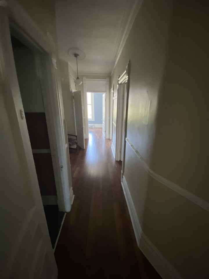 Avenue Mont-Royal - Photo 7 of 9