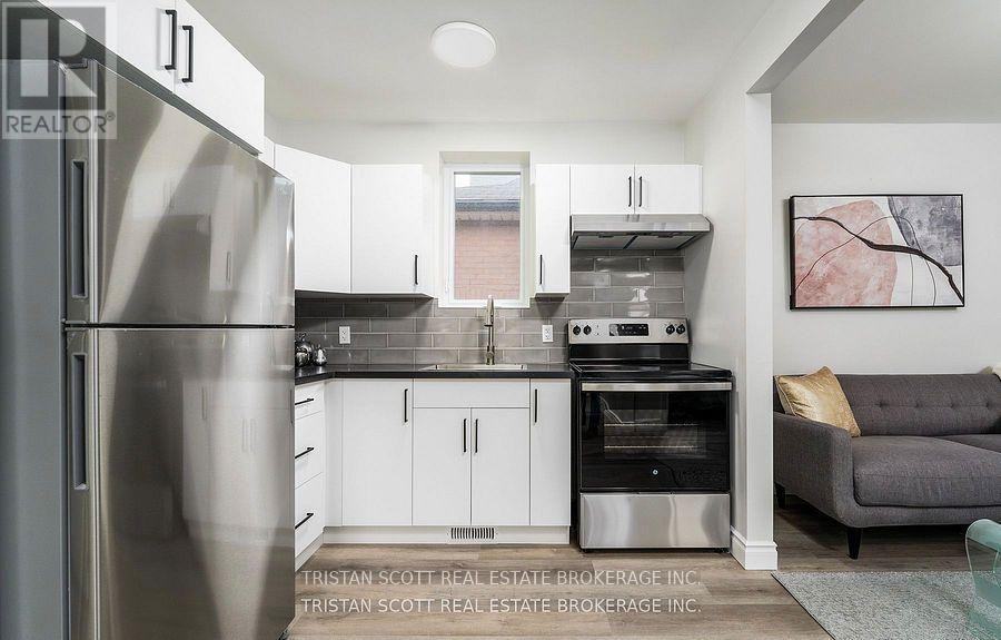 231 Pelham - Photo 3 of 17