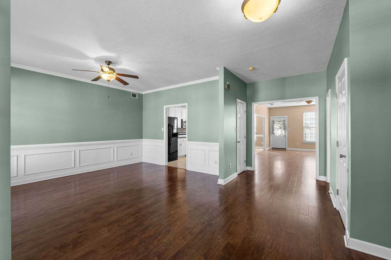 832 Prairie Ln - Photo 4 of 34