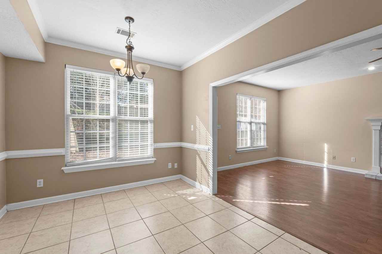 832 Prairie Ln - Photo 7 of 34