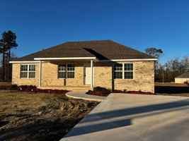 featured image of 130 Hunington Cir