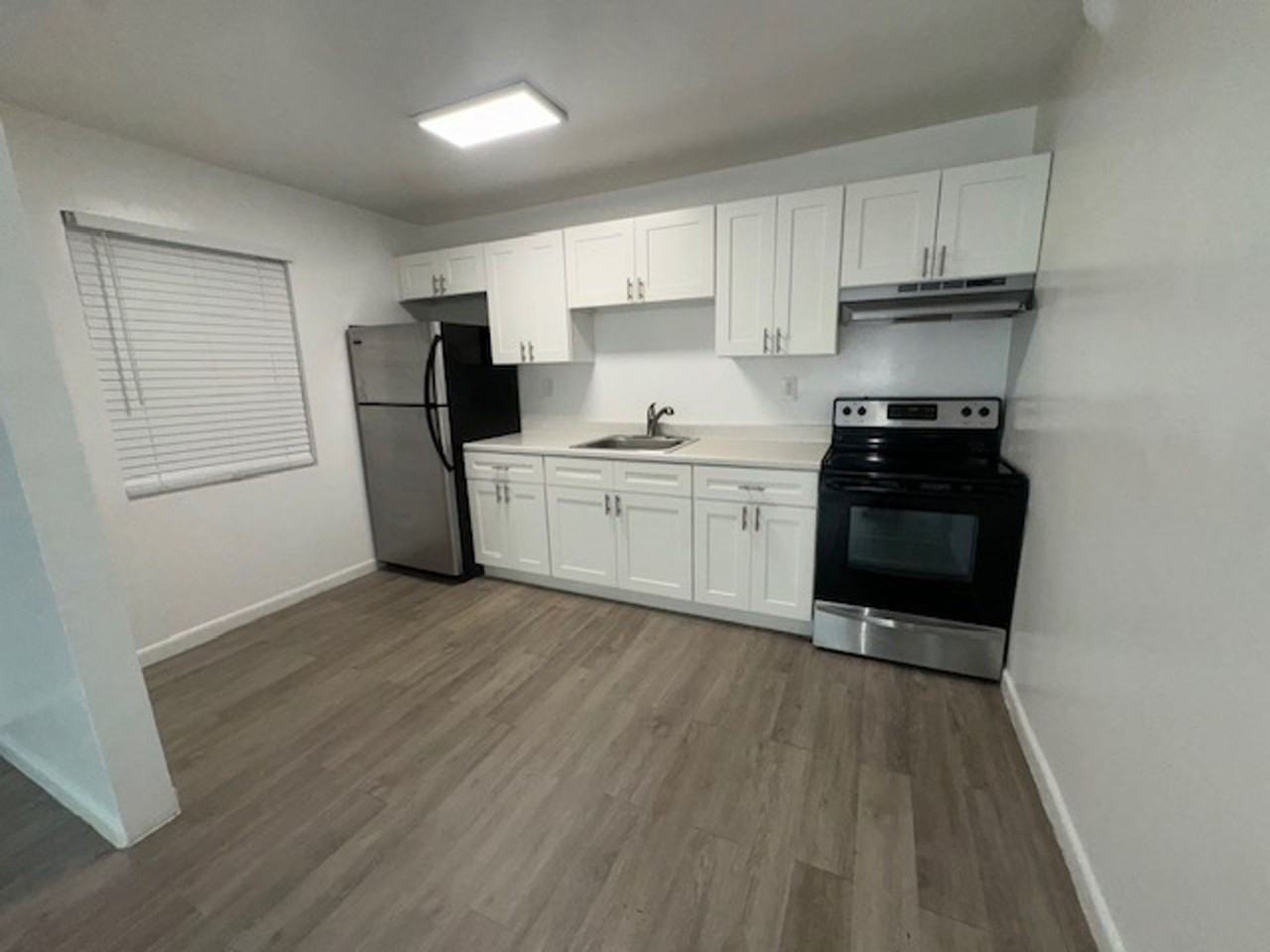 3810 SW 60 Ave Davie, FL 33314 - Photo 2 of 6