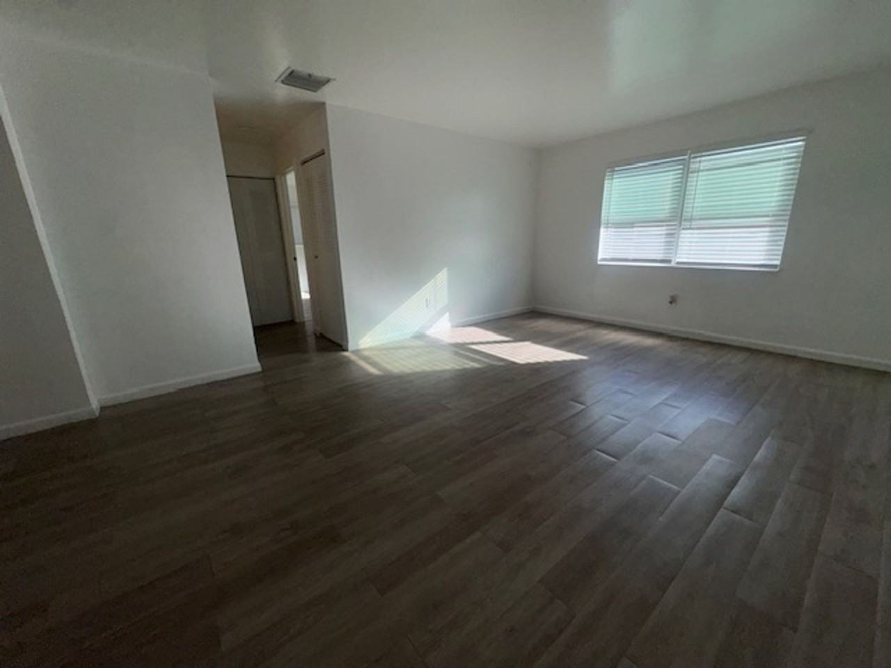 3810 SW 60 Ave Davie, FL 33314 - Photo 3 of 6