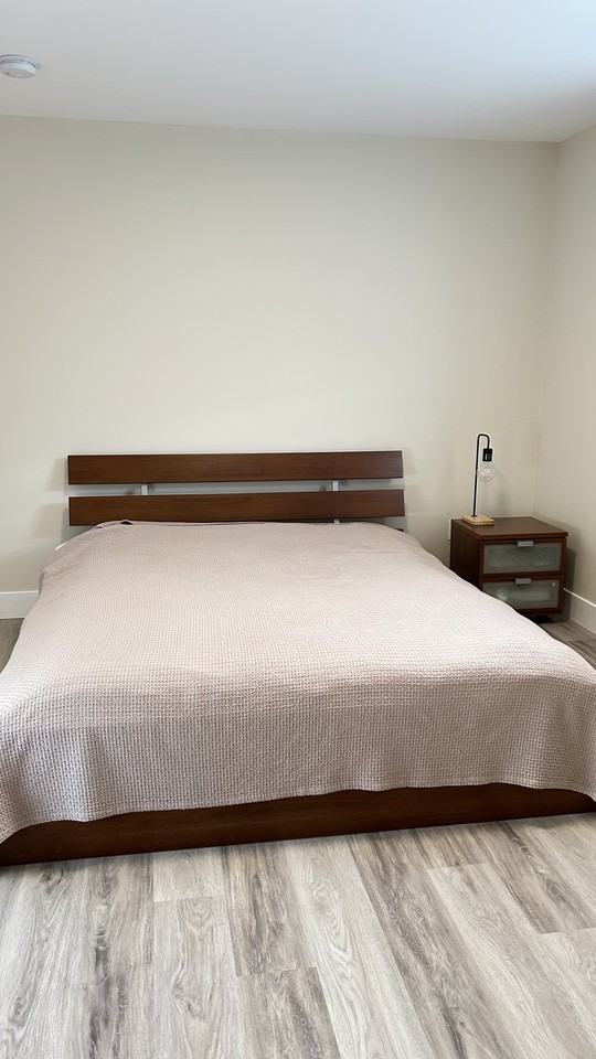 Bond Street - Photo 6 of 10