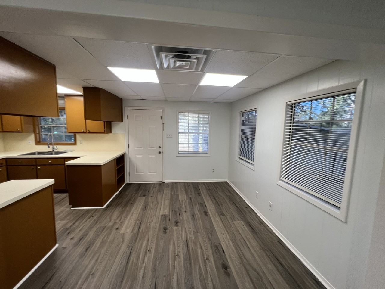 11106 N Dowling Rd #NA - Photo 5 of 20