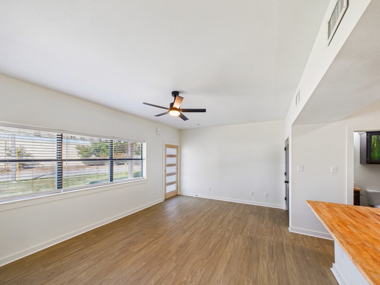 309 Mobile Ave #4 - Photo 5 of 11