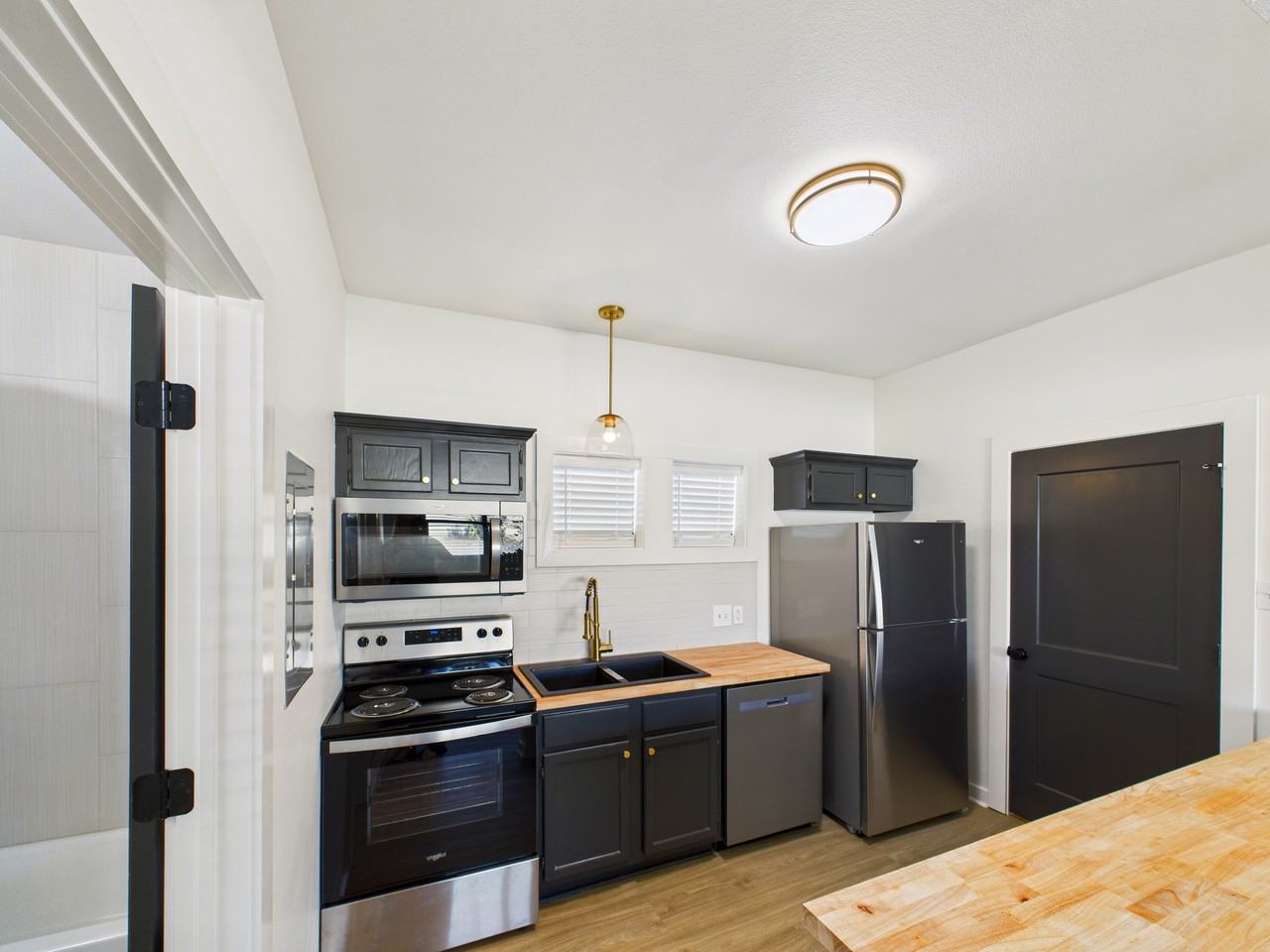 309 Mobile Ave #4 - Photo 6 of 11