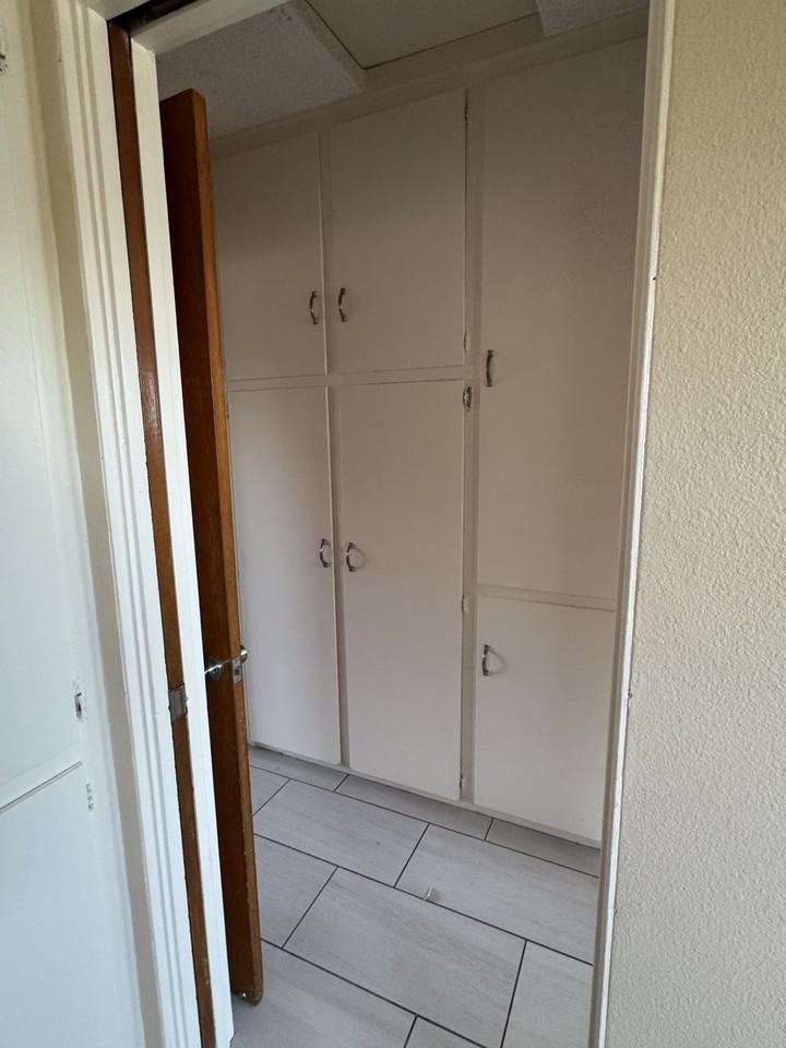 320 Harding Ave #5 - Photo 3 of 8