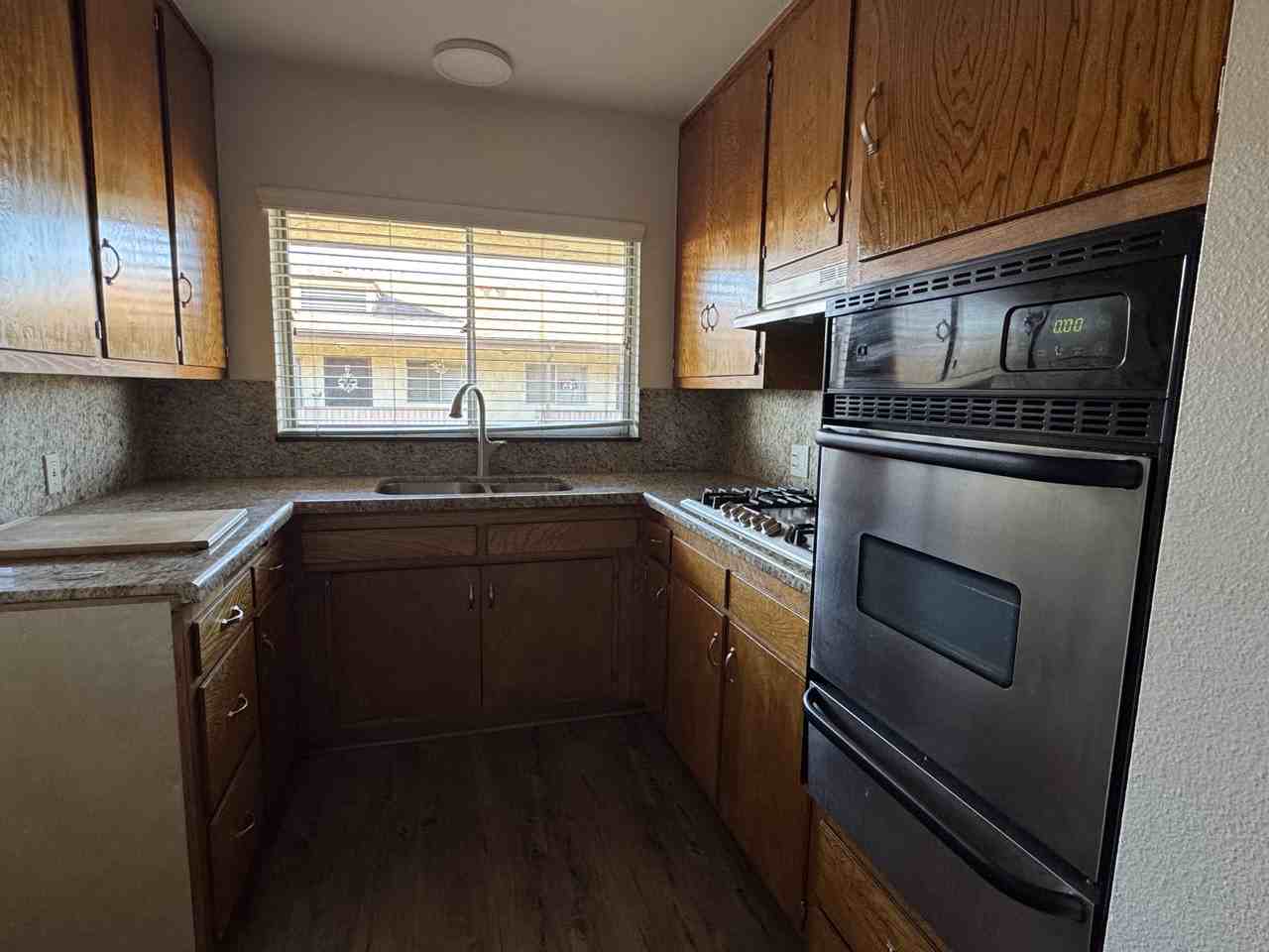 320 Harding Ave #5 - Photo 7 of 8