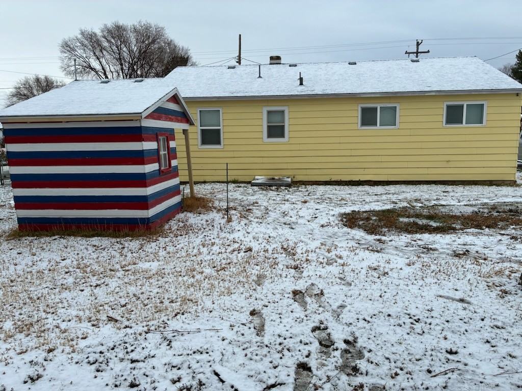 343 Martin St #NA - Photo 2 of 9