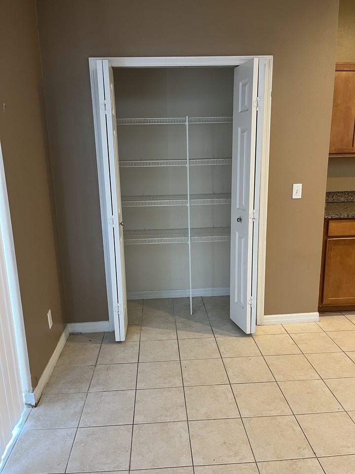 10043 Moorshire Cir #NA - Photo 4 of 14